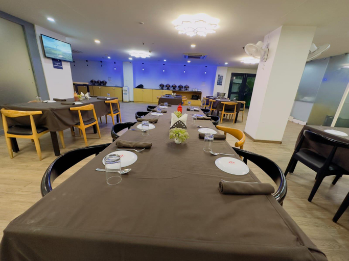 Food & Drinks 3, Hotel Aarkay Palace, Gautam Buddha Nagar
