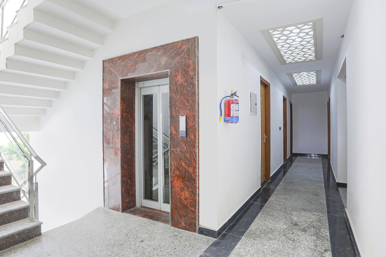 Public Area 2, FabHotel Sunrise Sector 56, Gautam Buddha Nagar