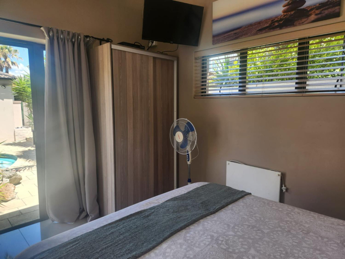 Others 4, Balmoral Cottage, West Beach, City of Cape Town