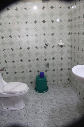 Bathroom, Lake Palace Family Resort Kumarakom, Kottayam