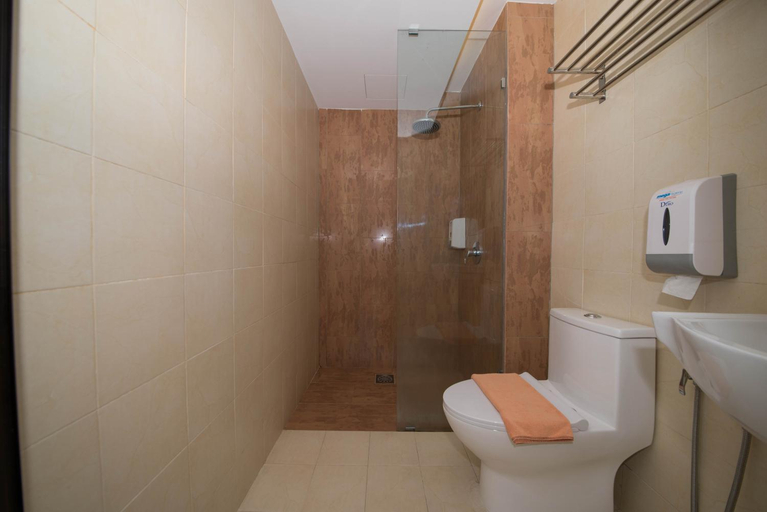 Bathroom 4, ORO Hotel Kluang, Kluang