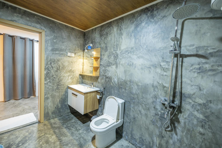 Bathroom 3, Bibee Surf, Kaafu Atoll