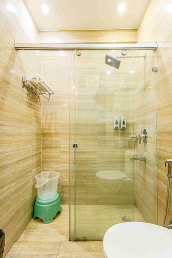 Bathroom 4, Lime Tree Hotel & Banquet Millennium City Centre, Gurgaon