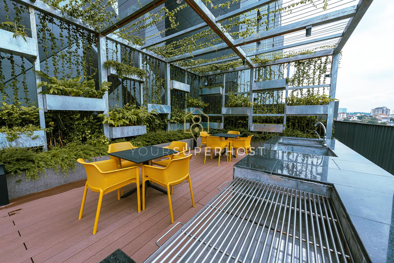 Food & Drinks 5, Millerz Square Tower E by YourSuperhost, Kuala Lumpur