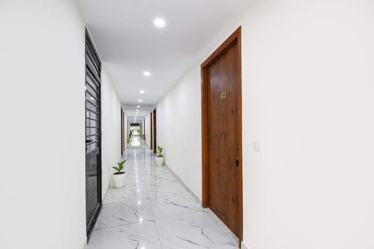 Public Area 2, Fabhotel Evergreen, Faridabad