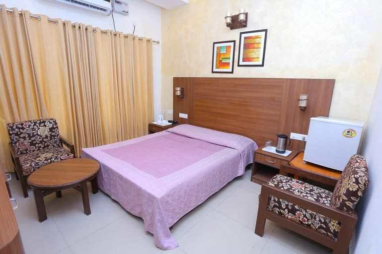 Bedroom 3, Lake View Tourist Resort, Faridabad