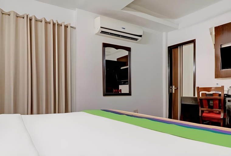 Others 3, Sentinel suites, Delhi
