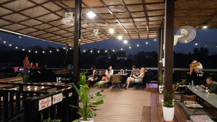 Food & Drinks 3, Funny Riverside Backpackers, Luang Prabang