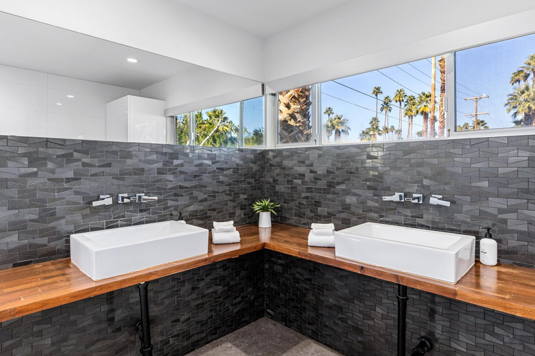 Others 5, Deepwell Modern by ACME House Company, Riverside