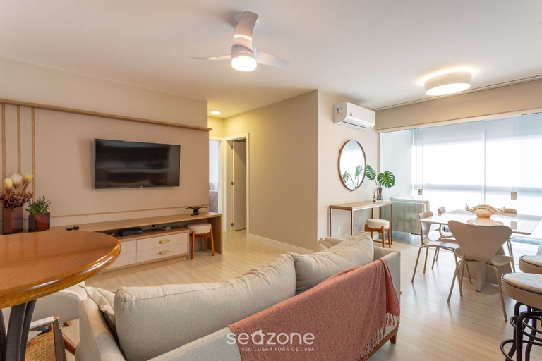 Living area, Charming Aprt 500m From the Beach in Jurere Riv101, Florianopolis