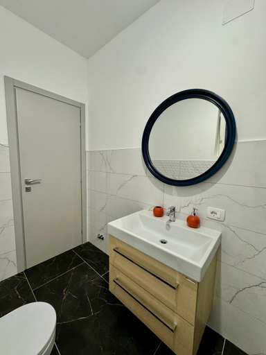 Bathroom 2, Villa Dalila, Trieste