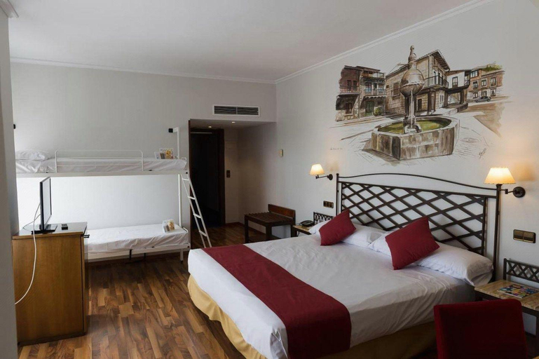 Bedroom 2, Palacio Valderrabanos, Ávila