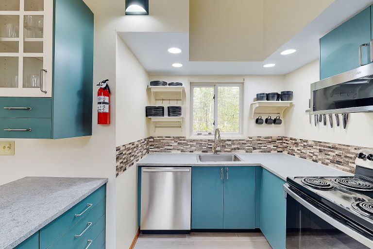 Private kitchen, Poconos Hideaway - Woods & Wildlife, Monroe