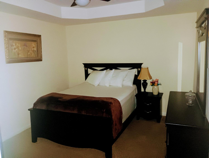 Bedroom, Luxury Suite, Cobb