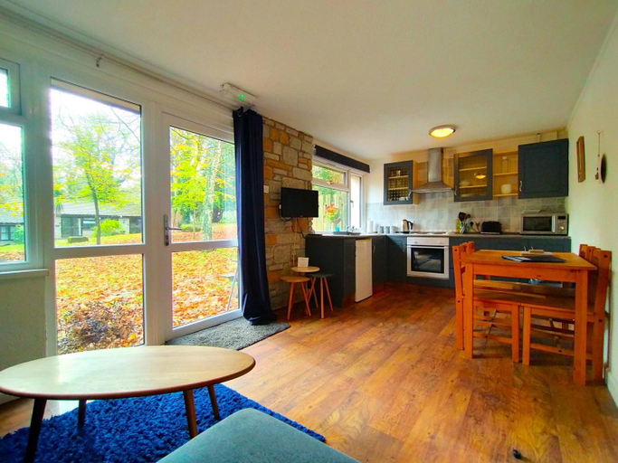 4, Painters Cottage 2-Bed Chalet Free Leisure Passes, Cornwall