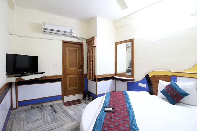 Bedroom 2, Hotel Hare Krishna, Delhi