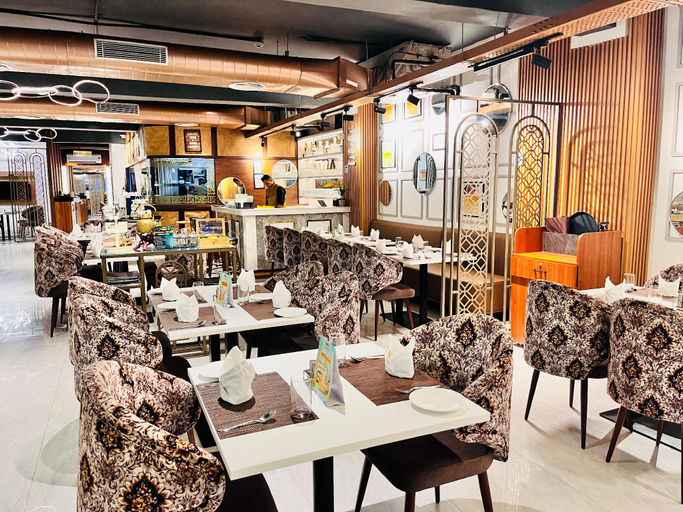 Food & Drinks 5, Hotel Western Blu, Delhi