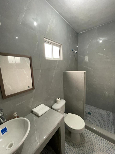 Bathroom 3, MARYAND, Soto La Marina