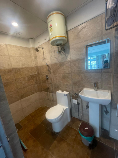 Bathroom 3, EEVOLVE , Kangra