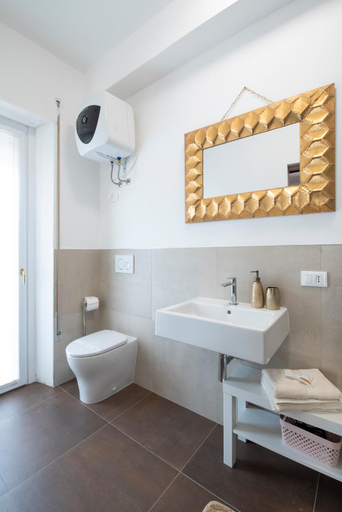Bathroom 2, B&B Dante, Pordenone