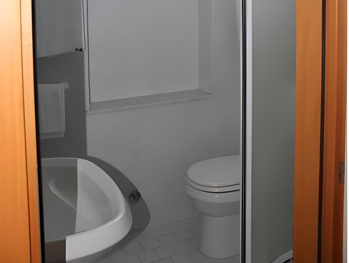 Bathroom 5, Hotel Bagli, Rimini