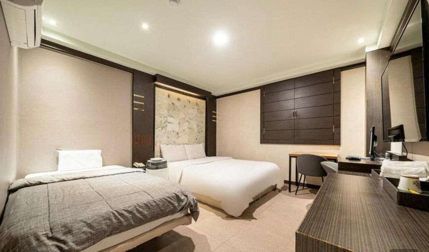 Bedroom, Ritz Hotel, Nowon