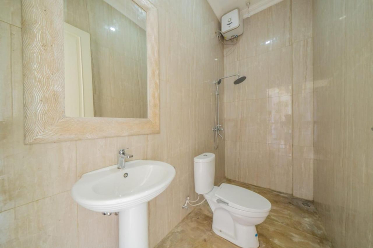 Bathroom 2, Villa Karen Homestay, Badung