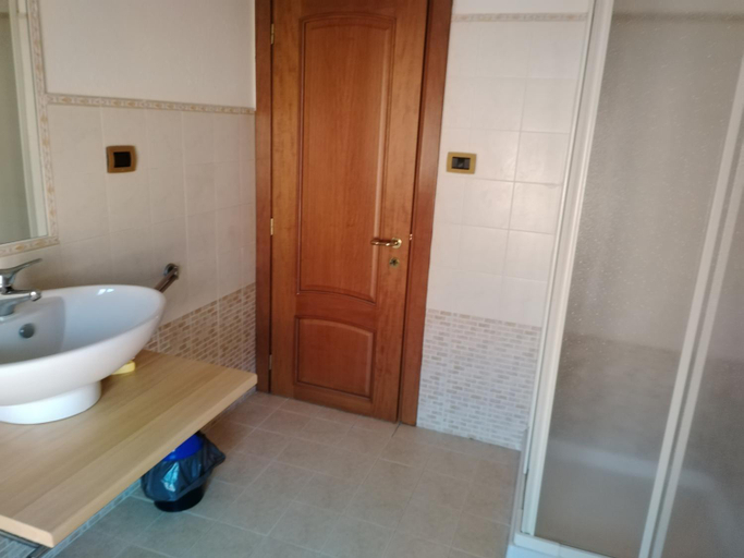 Others 2, B&B I lupi, Cuneo