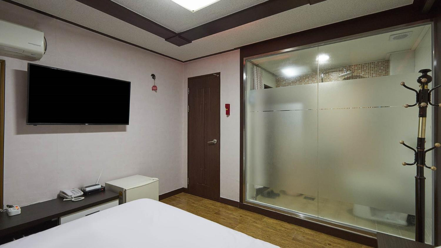 Others 5, Keumkang Motel, Yongsan