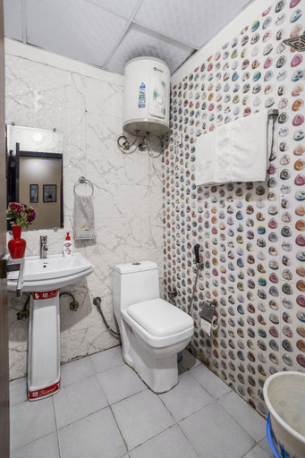 Bathroom 3, Homlee Divya Apt Vaishali 2 bhk with kitchen, Gautam Buddha Nagar