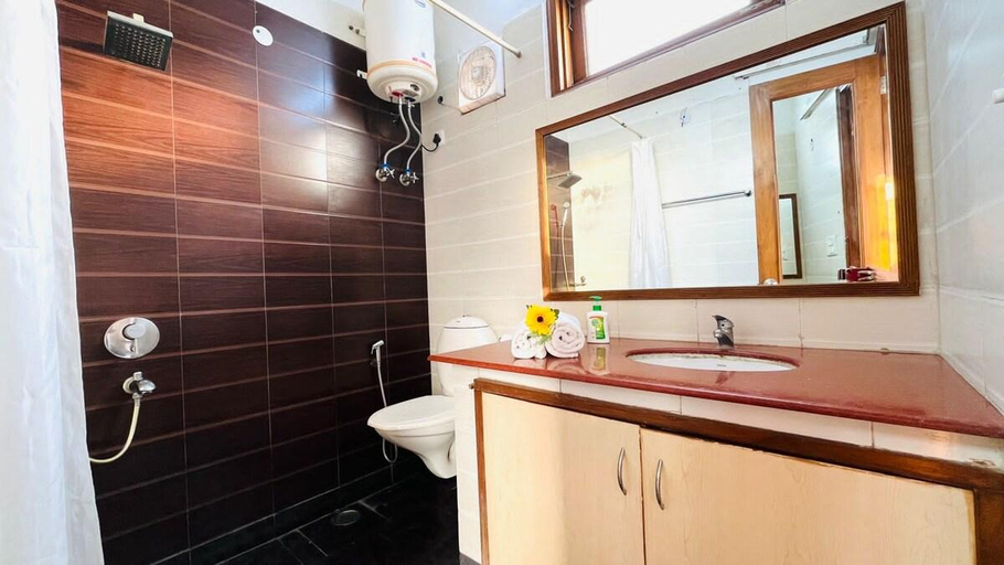 Others 5, BluO Classic 1BHK - Defence Colony Mkt, Delhi