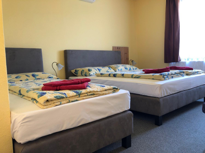 Bedroom 2, Hotel Holdfeny, Gárdony