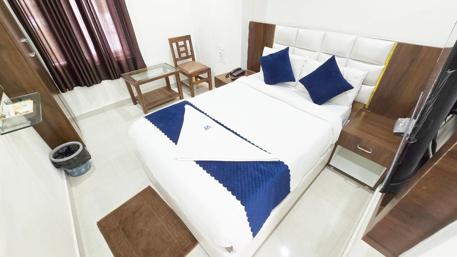 Bedroom 4, Hotel Skyland, Warangal