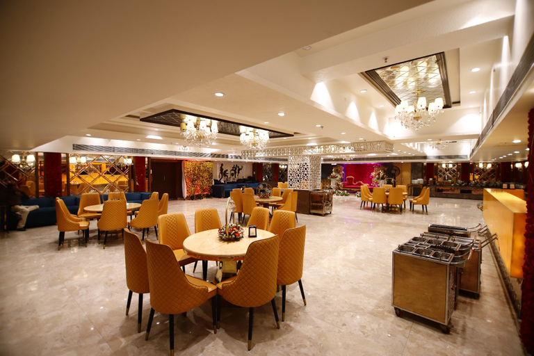 Food & Drinks, Surya Grand, Delhi