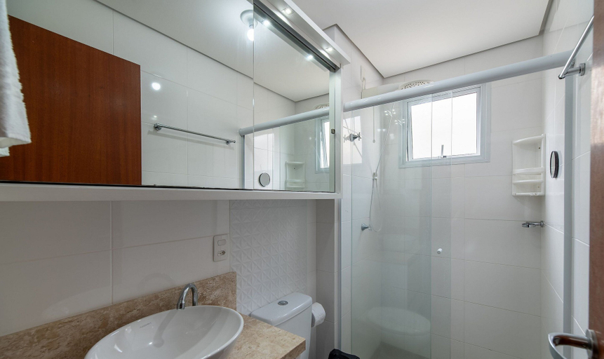 Bathroom, Ap w/ BBQ 600 m From the Beach in Floripa Rli0101, Florianopolis