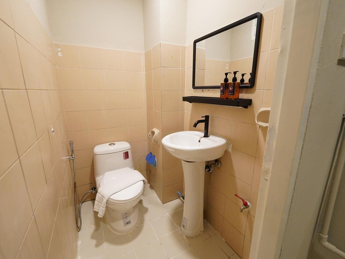 Bathroom, OYO 1166 Hotel Wooden Crib, Oslob
