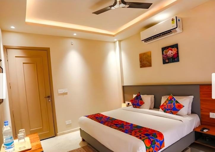 Bedroom, HOTEL GLOBAL CORPORATE, Gautam Buddha Nagar