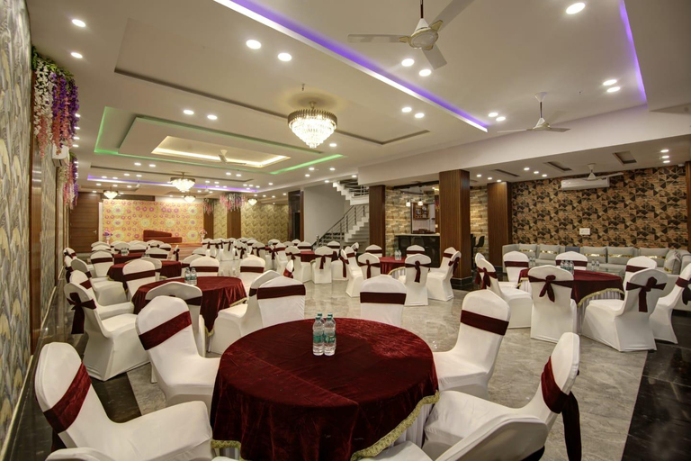 Food & Drinks, Hotel La Mirage Noida, Gautam Buddha Nagar