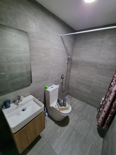 Bathroom 4, Pavilion2 Revo I FREE PARKING/ SkyPool I 2room5pax, Kuala Lumpur