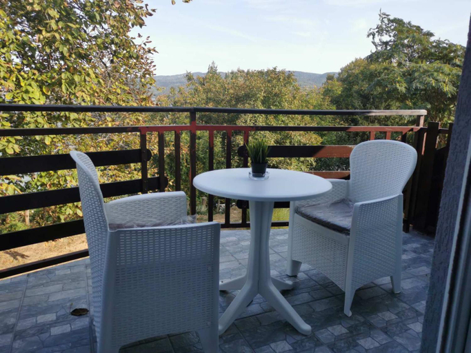 Others 2, Kuca za odmor-Zelena Oaza, Golubac