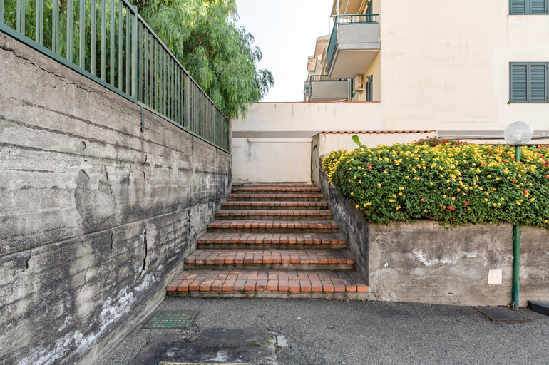 Facilities 5, La Casa Di Tobia & Little Paradise Beach Apartments, Messina