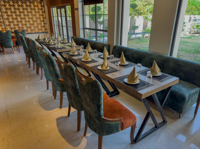 Restaurant 2, Green Wood Villas, Delhi
