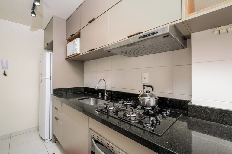 Private kitchen, Apt in Cond. c/ Pool 5min From the Beach Mar202, Florianopolis