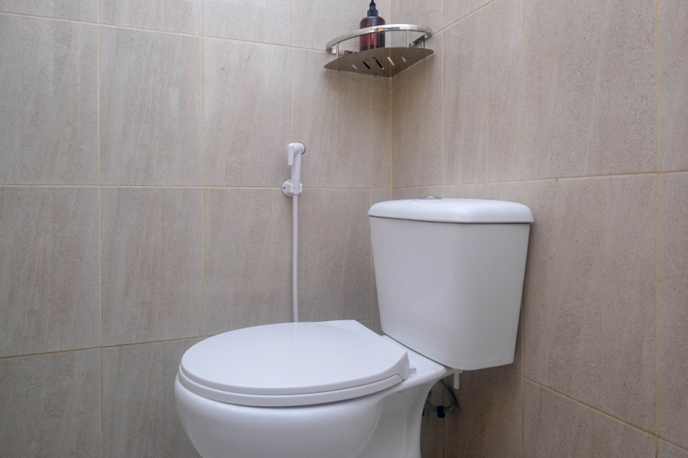 Bathroom 4, RedDoorz Syariah near UNIMUS Semarang, Semarang