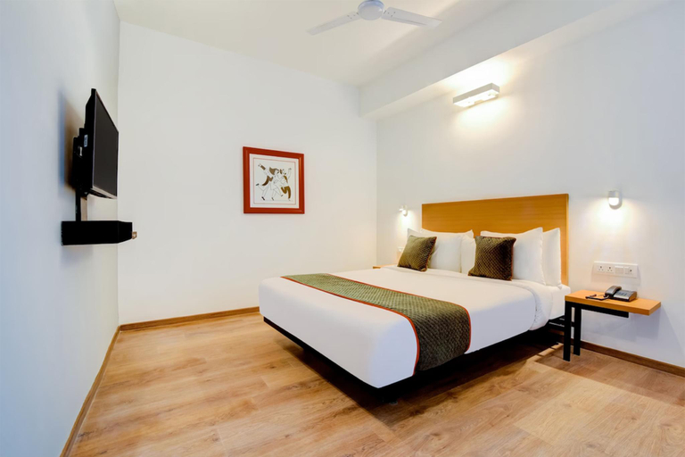 Bedroom 3, Hotel Aravali Inn & Banquet Hall, Faridabad