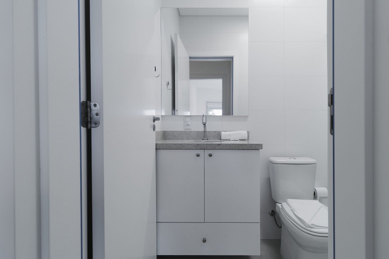 Bathroom 2, Apt w/ BBQ 300m From the Beach in Floripa Res201, Florianopolis