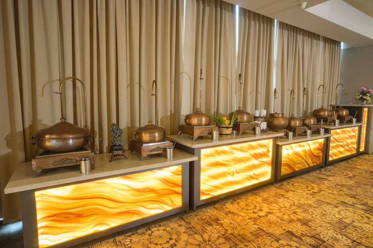 Food & Drinks 5, Udman Hotel Greater Noida, Gautam Buddha Nagar