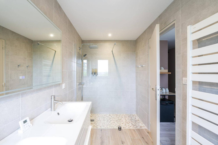 Bathroom 3, Le Petit Rocher, Isère
