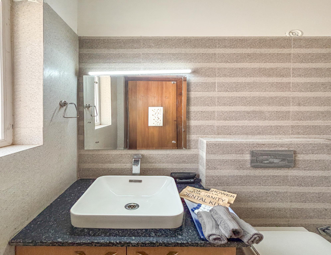 Bathroom 3, Housr Sector 54 Suncity Gurgaon, Gurgaon