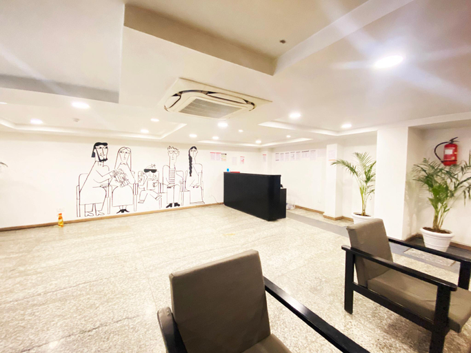 Public Area 2, Qotel Comfort Golden Saffron Punjabi Bagh, Delhi